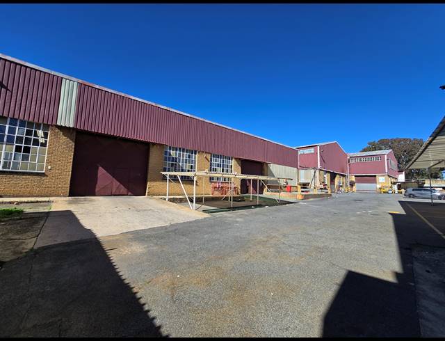 9,058M² FACTORY FOR SALE IN TUNNEY